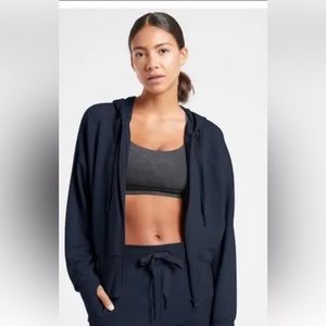 Athleta Size Large Sweatshirt in Navy